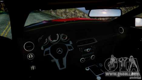 Mercedes Benz C63 AMG SAIBON Paint Job para GTA 4