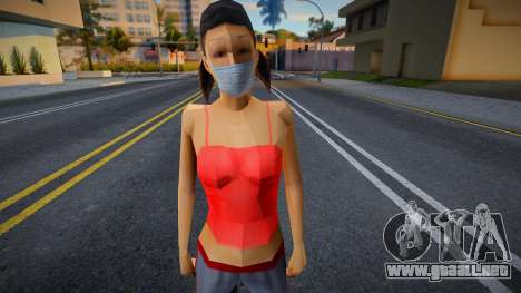 Katie Zhang con una máscara protectora para GTA San Andreas