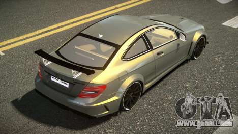 Mercedes-Benz C63 AMG XS para GTA 4