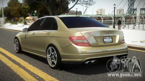 Mercedes-Benz C63 AMG R-Style para GTA 4