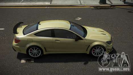 Mercedes-Benz C63 AMG R-Tune para GTA 4