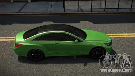 Mercedes-Benz E500 Coupe LR para GTA 4