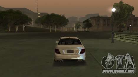 Mercedes-Benz C63 AMG (YuceL) para GTA San Andreas