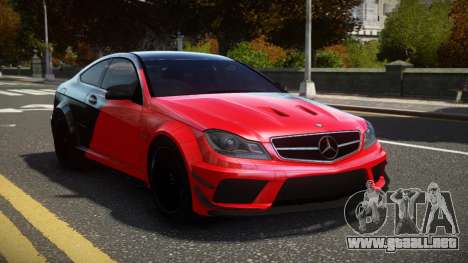 Mercedes-Benz C63 AMG R-Limited S8 para GTA 4