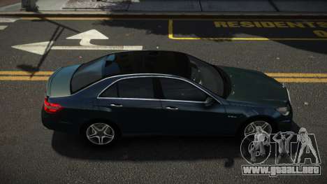 Mercedes-Benz E63 AMG SN V1.2 para GTA 4