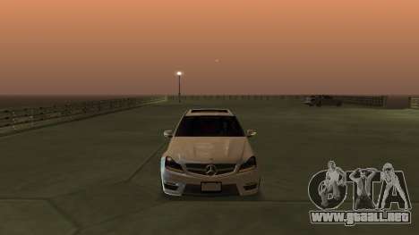 Mercedes-Benz C63 AMG (YuceL) para GTA San Andreas