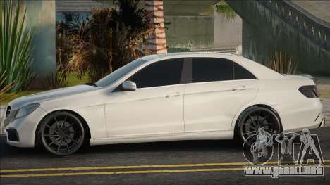 Mercedes-Benz E 63 AMG White para GTA San Andreas