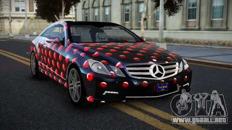 Mercedes-Benz E500 HR S9 para GTA 4