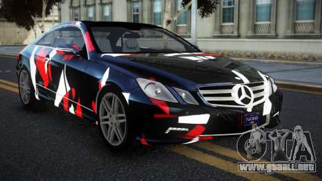 Mercedes-Benz E500 HR S10 para GTA 4