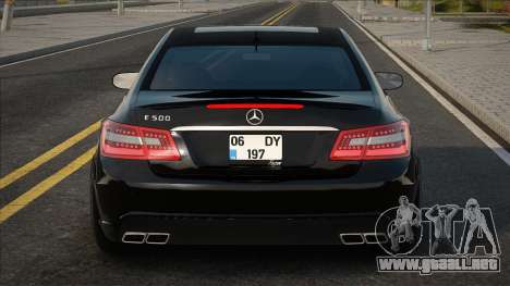 Mercedes Benz E500 Coupe para GTA San Andreas