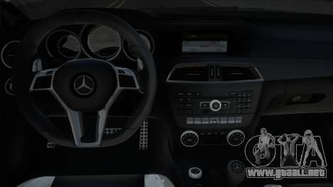 Mercedes-Benz C63 AMG Royal para GTA San Andreas