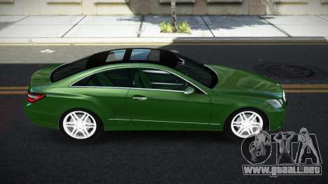 Mercedes-Benz E500 LF para GTA 4