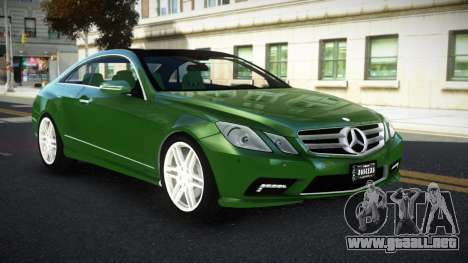 Mercedes-Benz E500 LF para GTA 4