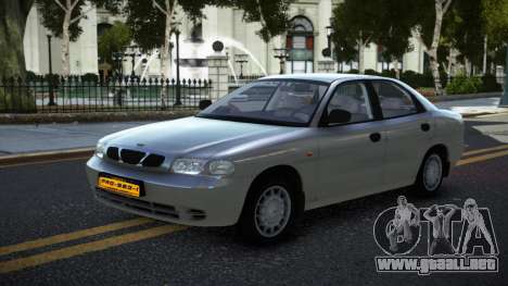 1997 Daewoo Nubira V1.0 para GTA 4