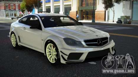 Mercedes-Benz C63 AMG DG para GTA 4